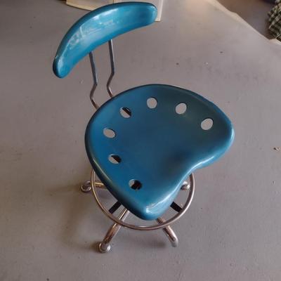 Drafting Stool with Footrest and Tractor Style Seat