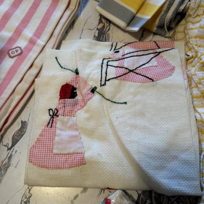 Vintage Kitchen Linens