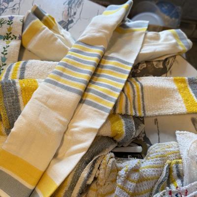 Vintage Kitchen Linens