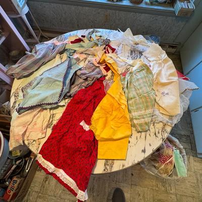 10 Vintage Ladies Aprons