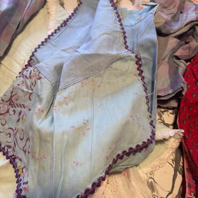 10 Vintage Ladies Aprons