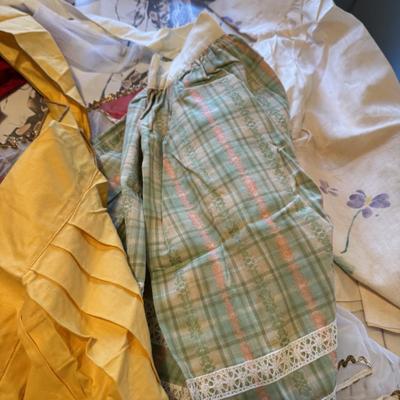 10 Vintage Ladies Aprons