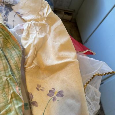 10 Vintage Ladies Aprons