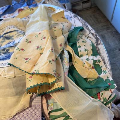 16 Vintage Ladies Aprons