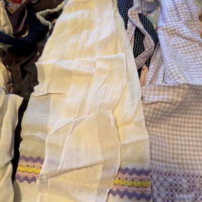 16 Vintage Ladies Aprons