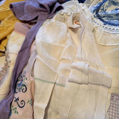 16 Vintage Ladies Aprons