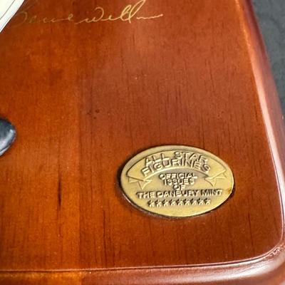 Danbury Mint - Bernie Williams