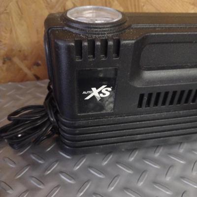 Pair of Tire Inflators