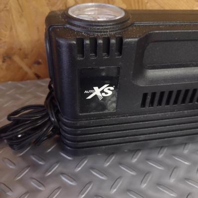 Pair of Tire Inflators