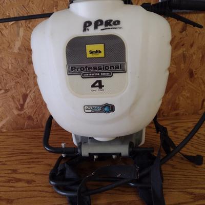 Backpack Sprayer- Four Gallon Capacity