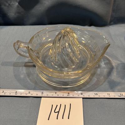 Hazel Atlas Criss Cross Citrus Juicer