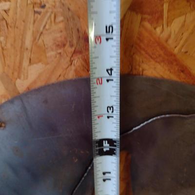 Metal Wall Art- Approx 14" in Diameter