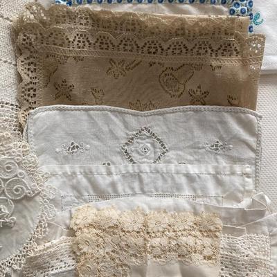 Sale Photo Thumbnail #263: Bedspread, Apron, Napkins etc.  Great condition!