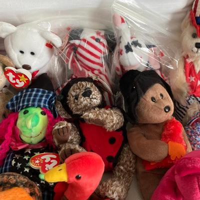 Sale Photo Thumbnail #310: Box lot of Beanie Babies