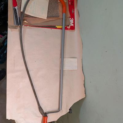 Saws, sandpaper, tools for putty work