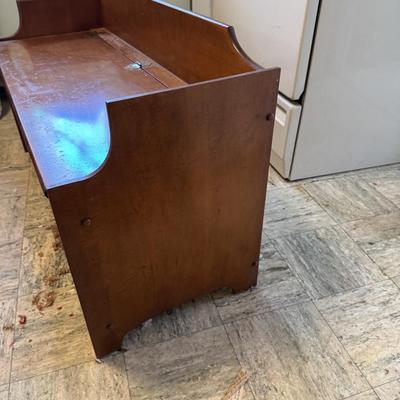 Cedar Parlor Bench As Is