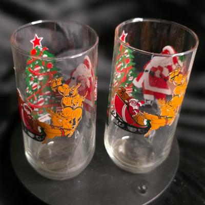 Vintage 1980s Holiday Highball Glasses – Santa’s Sleigh & Christmas Tree Pair – Festive Retro Barware