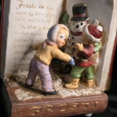 Vintage Resin “Frosty the Snowman” Storybook Winter Scene – Children & Snowman Figurine – Musical Wind-Up Base