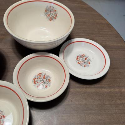 Vintage Royal Bakeware Set