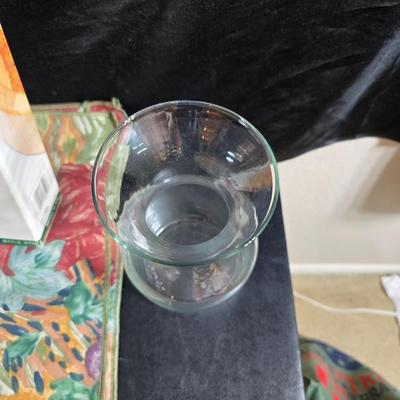 Brand new Hometrends Pizza stone with New 12" Beachwood chip n dip wither ceramic bowl and a tablecloth