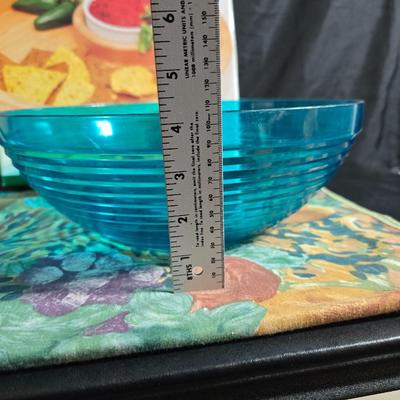 Brand new Hometrends Pizza stone with New 12" Beachwood chip n dip wither ceramic bowl and a tablecloth