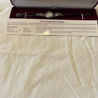 LADIES PREMIUM DESIGN QUARTZ WATCH