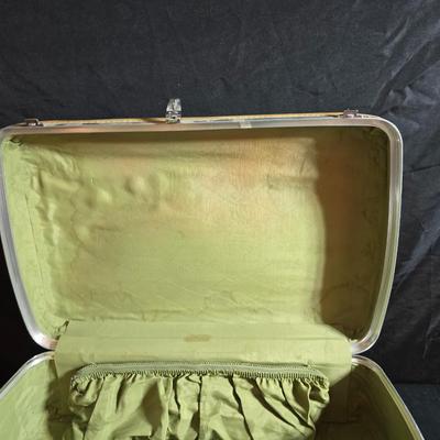 Two matching Ventura Air Nita vintage hard-shell suitcases - mustard yellow - late 1960s and 1970s, Excellent vintage condition