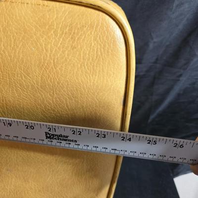 Two matching Ventura Air Nita vintage hard-shell suitcases - mustard yellow - late 1960s and 1970s, Excellent vintage condition