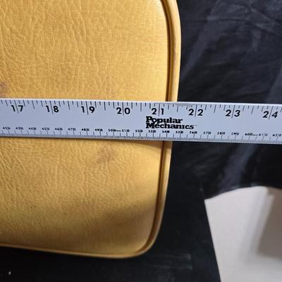 Two matching Ventura Air Nita vintage hard-shell suitcases - mustard yellow - late 1960s and 1970s, Excellent vintage condition