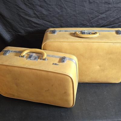 Two matching Ventura Air Nita vintage hard-shell suitcases - mustard yellow - late 1960s and 1970s, Excellent vintage condition