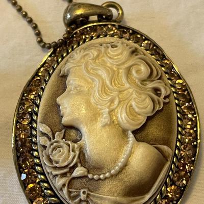 THREE PIECE CAMEO COLLECTION