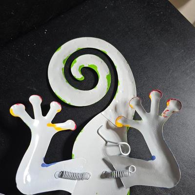 Bird house, small hanging leaf bird feeder/bath, large tin lizard and a glass flower vase