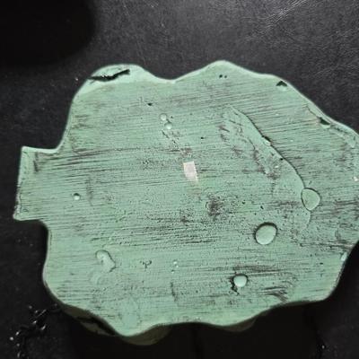 Bird house, small hanging leaf bird feeder/bath, large tin lizard and a glass flower vase