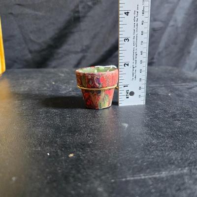 Plant / Flowerpots Three marked Haeger and a green thumb to encourage your growing skills. Royal Haeger