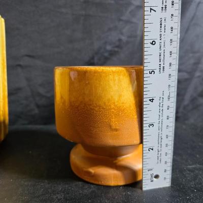 Plant / Flowerpots Three marked Haeger and a green thumb to encourage your growing skills. Royal Haeger