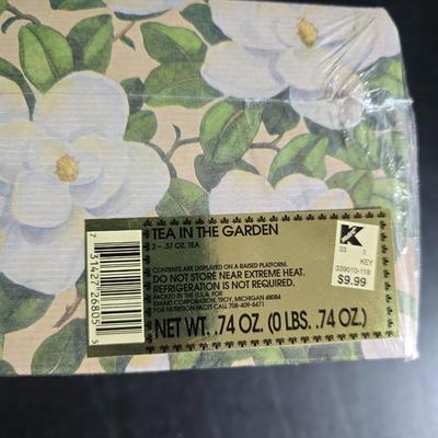 Brand new Tea in the Garden Tea set