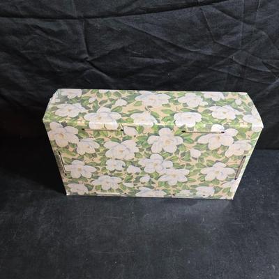 Brand new Tea in the Garden Tea set