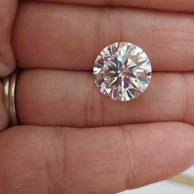 GRA CERTIFIED MOISSANITE