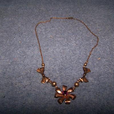 LOT 123 THREE LOVELY VINTAGE NECKLACES 1 GF