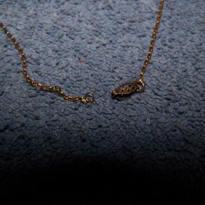 LOT 123 THREE LOVELY VINTAGE NECKLACES 1 GF