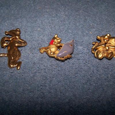 LOT 127 SWEET COLLECTABLE DISNEY WINNIE THE POOH/TIGGER PINS
