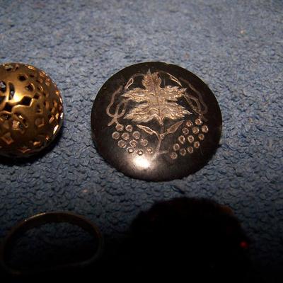 LOT 128 WONDERFUL OLD JEWELRY INDIAN HEAD PENNY EARRINGS