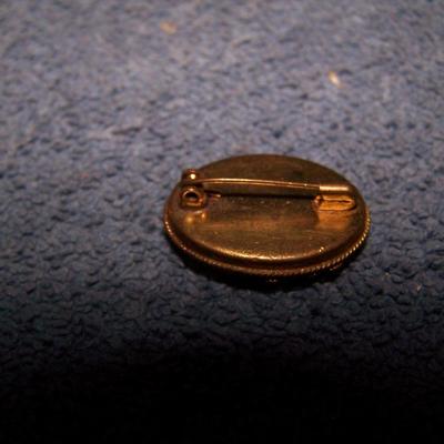 LOT 129 LOVELY VINTAGE ITALIAN MOSAIC PINS