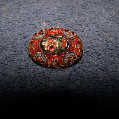LOT 129 LOVELY VINTAGE ITALIAN MOSAIC PINS