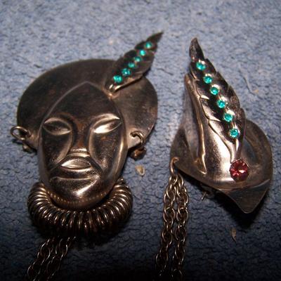 LOT 130 AMAZING VINTAGE ART DECO LADY DOUBLE PIN