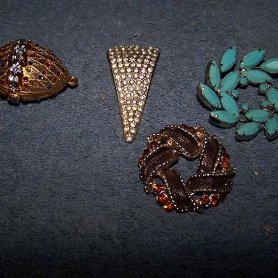 LOT 133 GREAT VINTAGE RHINESTONE JEWELRY