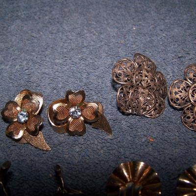 LOT 140 LOVELY VINTAGE EARRINGS