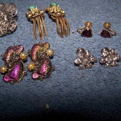 LOT 140 LOVELY VINTAGE EARRINGS