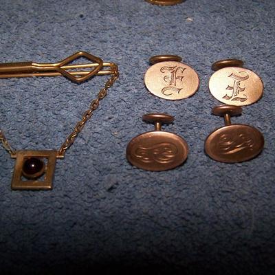 LOT 141 FAB VINTAGE CUFFLINKS/TIE CLASPS&TACS/BUTTONS SEVERAL BLACK PEARLS