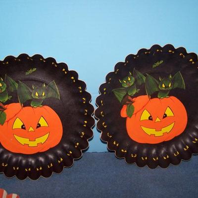 LOT 145 WONDERFUL VINTAGE HALLOWEEN